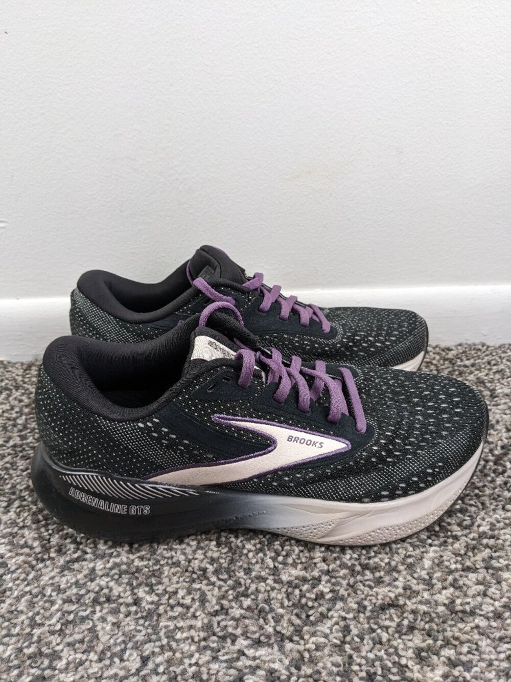 2024 Brooks Adrenaline GTS24 Empower Her 1204261D071 Black Womens 7.5 D Wide